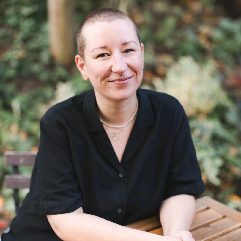 Portræt af Simone Ravn